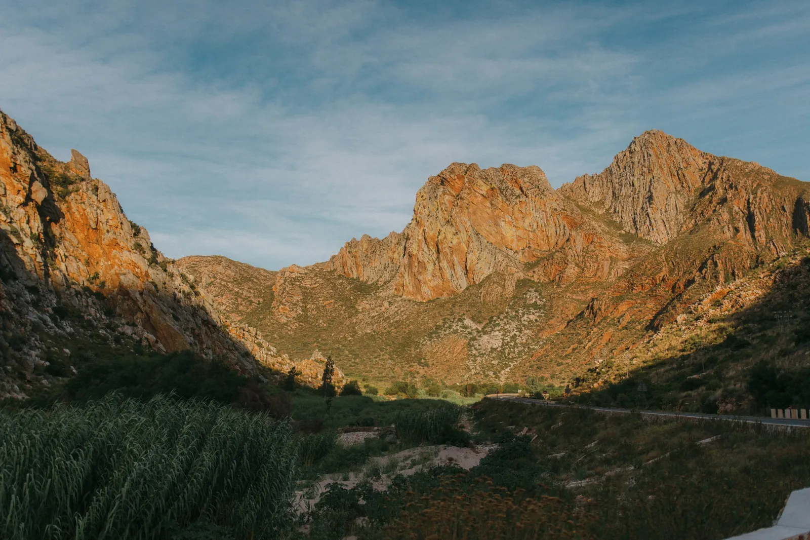 Montagnes au soleil couchant, Afrique du Sud / Mountains at sunset, South Africa