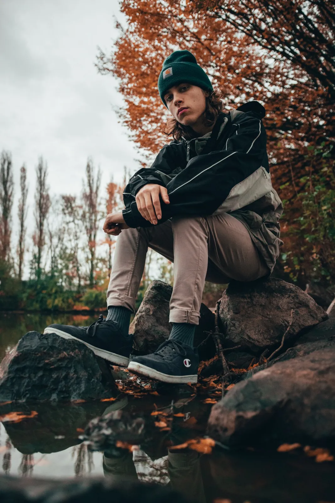 Portrait d'automne au bord de l'eau / Autumn portrait by the water