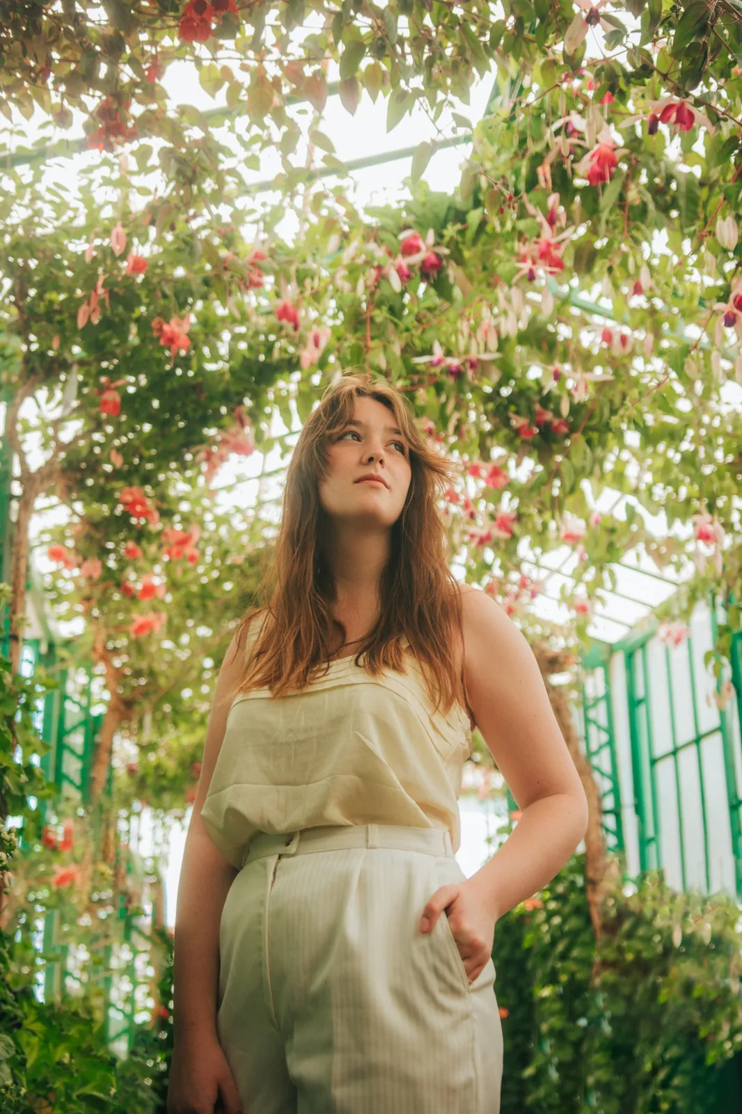 Portrait sous les fuchsias / Portrait under fuchsias