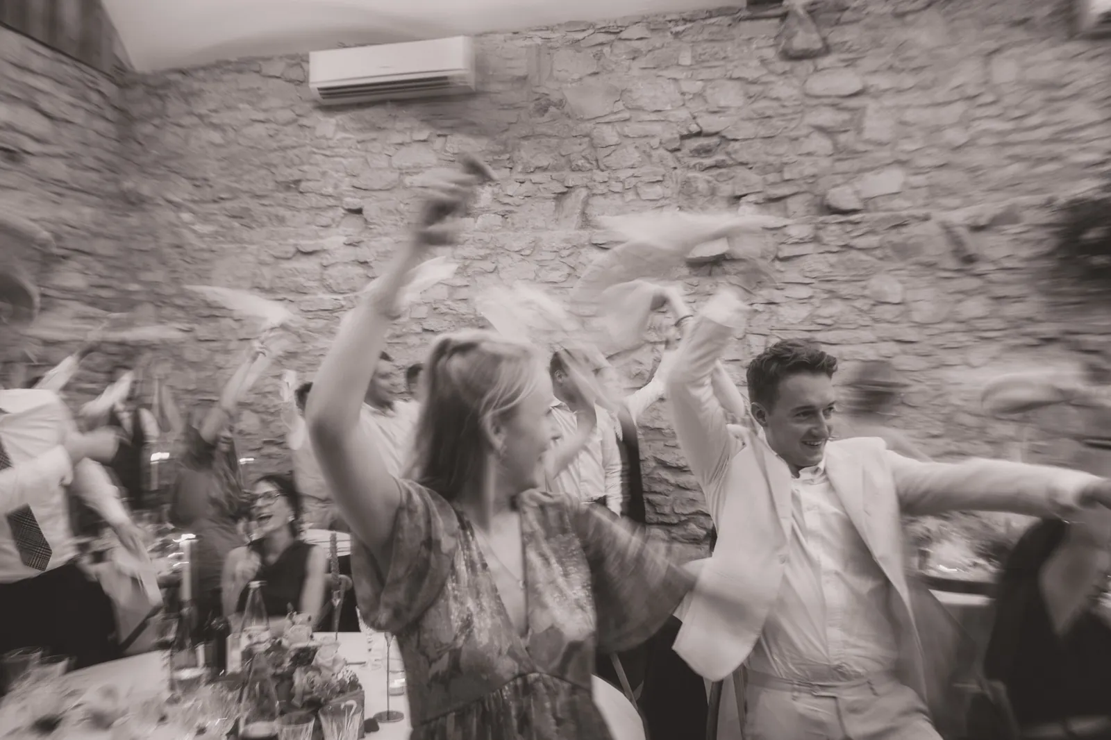 Danse des serviettes / Napkin dance